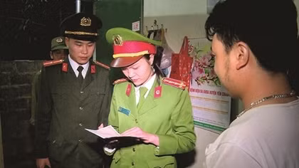 Nữ Phó trưởng Công an khẳng định bản lĩnh