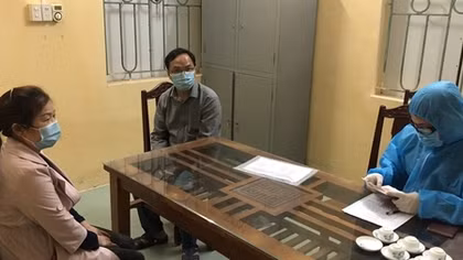 Trốn tránh cách ly, 2 chuyên gia Trung Quốc bị phạt 15 triệu đồng