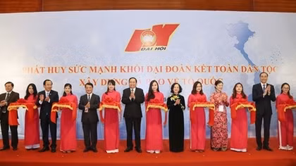 Triển lãm ảnh về khối đại đoàn kết toàn dân tộc và công tác mặt trận