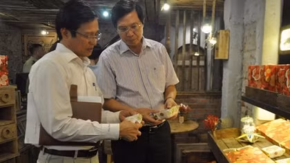 Bánh Trung thu tự làm: Sạch bởi... rỉ tai, truyền miệng!