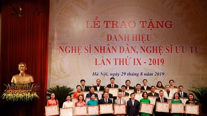 Loay hoay tìm tiếng nói chung