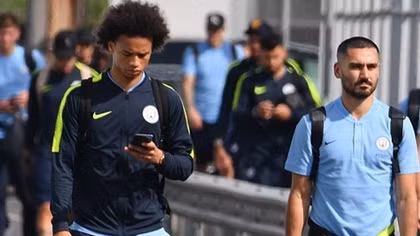 ManCity lặng lẽ hành quân tới London