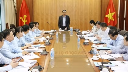 Phát huy dân chủ, tránh hình thức, phô trương