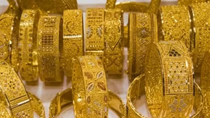 Giá vàng hôm nay 23-6: Nín thở chờ tin từ nước Anh