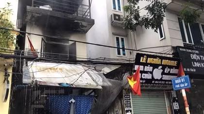 Kịp thời dập tắt đám cháy tại nhà dân