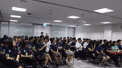 "Loạn" học phí trường ngoài công lập