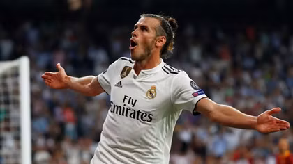 Real 3-0 Roma: Đương kim vô địch ra oai
