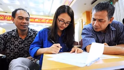 Vì sao cả trăm đại học phải tuyển bổ sung số lượng lớn