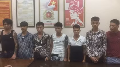 Chở ô tô các đàn em mang hung khí đi đòi nợ thuê