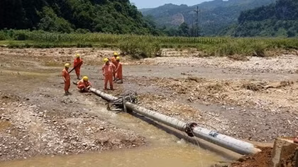 EVN phấn đấu cấp điện trở lại cho các khu vực bị ảnh hưởng do mưa lũ trong ngày 30-6