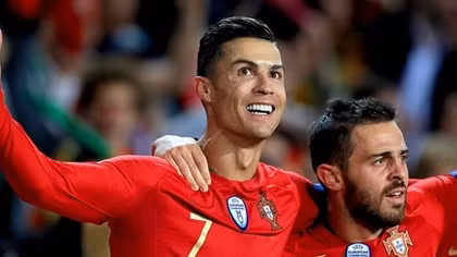 CR7 lập hat-trick, Bồ Đào Nha vào chung kết Nations League