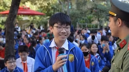 Mạng xã hội nhiều lợi ích nhưng cũng nhiều “hiểm nguy”