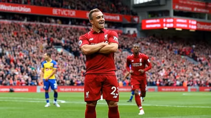 Thắng dễ Southampton, Liverpool vượt mặt Chelsea