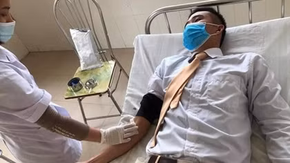 Đang tuần tra, Trung úy CSGT vẫn kịp thời hiến máu cứu người