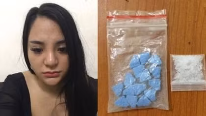 Hot girl mang ma túy dạo phố