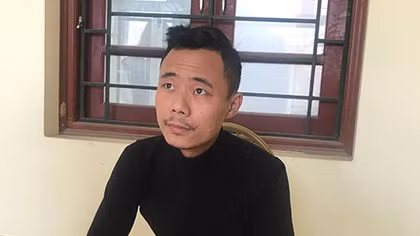 Gã con rể chịu khó "thăm nhà" mẹ vợ