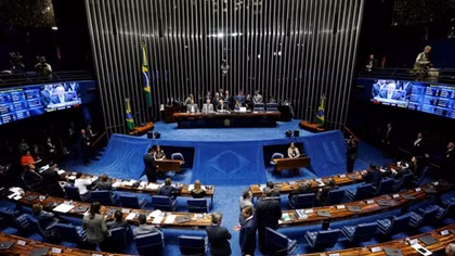Tổng thống Brazil bị đình chỉ tự điều trần trước Quốc hội
