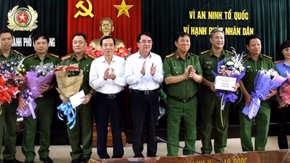 Khen thưởng Ban chuyên án bắt hung thủ sát hại, đốt xác nữ chủ quán ở Hải Phòng