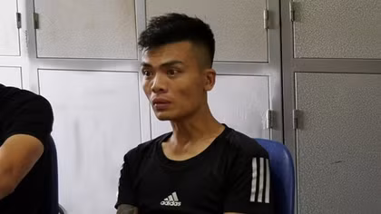 Lên cơn ngáo đá lấy dao vào quán nước dọa người