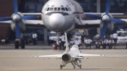 F-16 xuất hiện tại triển lãm hàng không Triều Tiên