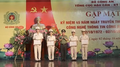Kỷ niệm 45 năm Ngày thành lập Cục Công nghệ thông tin