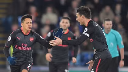 Sanchez lập cú đúp, Arsenal thắng nhọc Crystal Palace