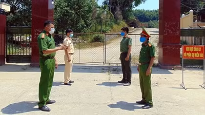 Thần tốc truy vết, quyết liệt ngăn chặn dịch bệnh lây lan
