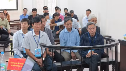 Cán bộ thôn câu kết bán đất công, thu lợi bất chính 6,5 tỷ đồng