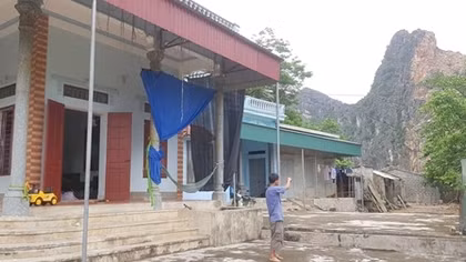 Khi "tử thần" lơ lửng treo trên đầu hàng trăm hộ dân