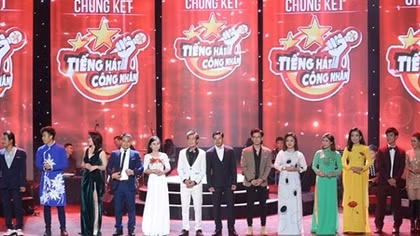 Thi “Tiếng hát công nhân” khích lệ người lao động chống COVID-19