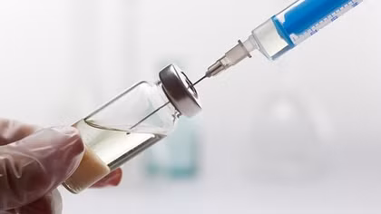 Việt Nam đã sản xuất được vaccin lở mồm long móng