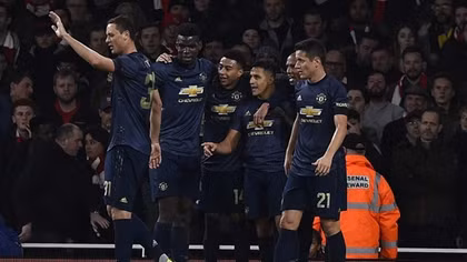 Đè bẹp Arsenal, Man Utd giành vé vào vòng 5 FA Cup