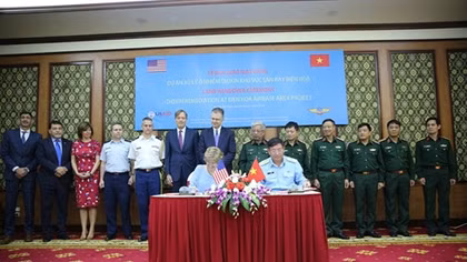Bàn giao mặt bằng dự án xử lý ô nhiễm dioxin tại sân bay Biên Hòa