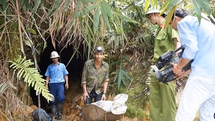 Nhiều bất cập, vi phạm pháp luật trong khai thác khoáng sản