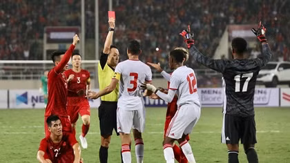 Thẻ đỏ của UAE có là "oan" không?