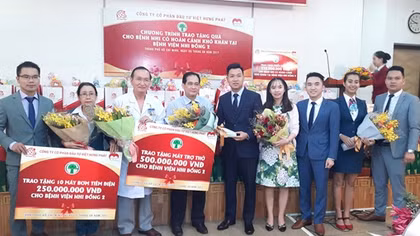 Hơn 1,2 tỷ đồng của hai công ty bất động sản đến với bệnh viện Nhi Đồng II