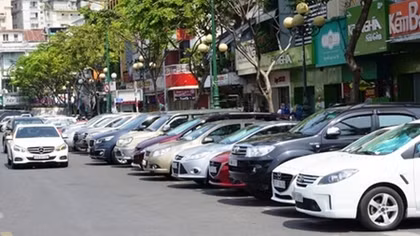Lùi thời điểm đấu thầu cung cấp công nghệ quản lý, thu phí đậu xe ôtô dưới lòng đường