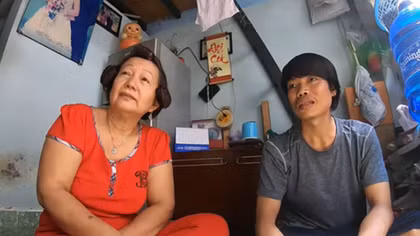 Chuyện tình cổ tích của cặp vợ chồng "đũa lệch"