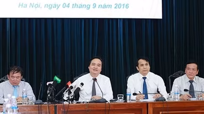 Bộ trưởng Giáo dục giải đáp nhiều vấn đề cực "nóng" trước thềm khai giảng