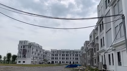 Giao dịch bất động sản gặp khó