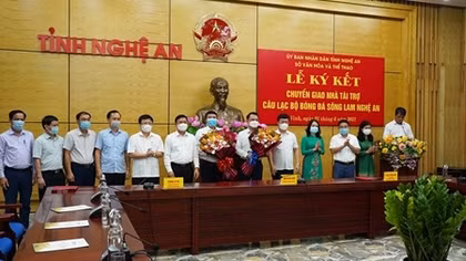 Thay nhà tài trợ, Sông Lam Nghệ An đặt mục tiêu trụ hạng