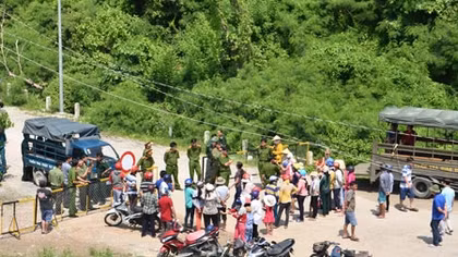 Trên 10 cán bộ và ngư dân bị bắt giữ trái phép khi làm nhiệm vụ trên biển