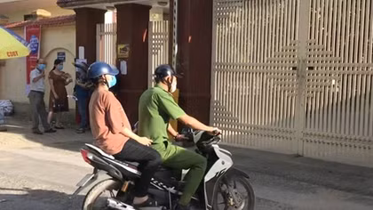 Trung úy Công an giúp thí sinh "thần tốc" về nhà lấy thẻ dự thi