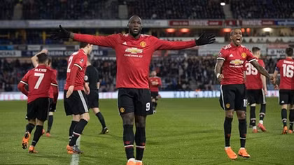 Hạ Huddersfield, Man Utd vào tứ kết Cup FA
