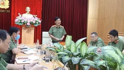 Khẩn trương xuất quân chi viện TP Hồ Chí Minh chống dịch COVID-19