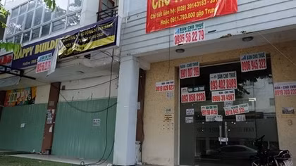 Chủ nhà mặt phố giảm giá cho thuê để giữ chân khách