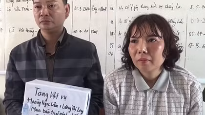 Cặp đôi mua bán trái phép 7 bánh heroin