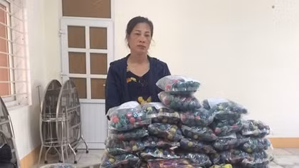 Giấu pháo trong tủ quần áo, giường ngủ để bán trong dịp Tết
