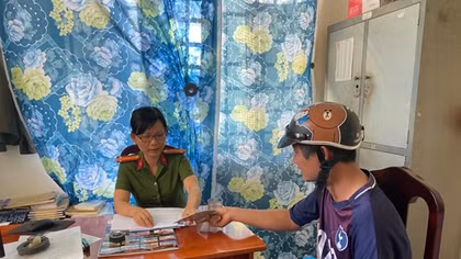 Những "bóng hồng" tình nguyện làm Trưởng Công an xã