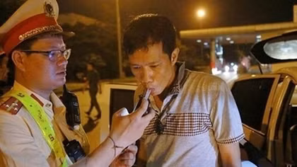 Siết chặt kiểm tra để ngăn “ma men”, con nghiện lái xe